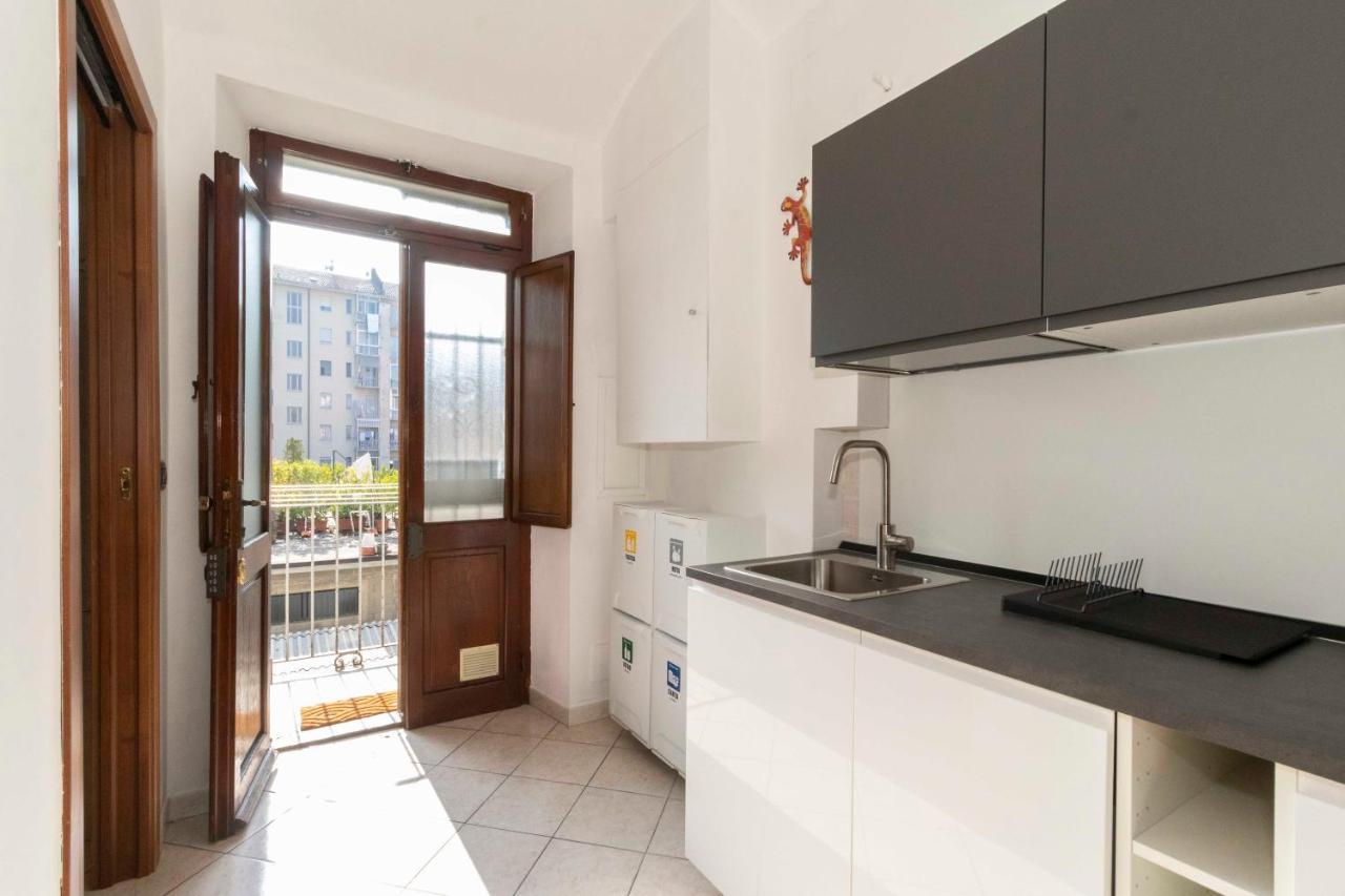 Ferienwohnung Colourful Flat San Donato Turin Exterior foto