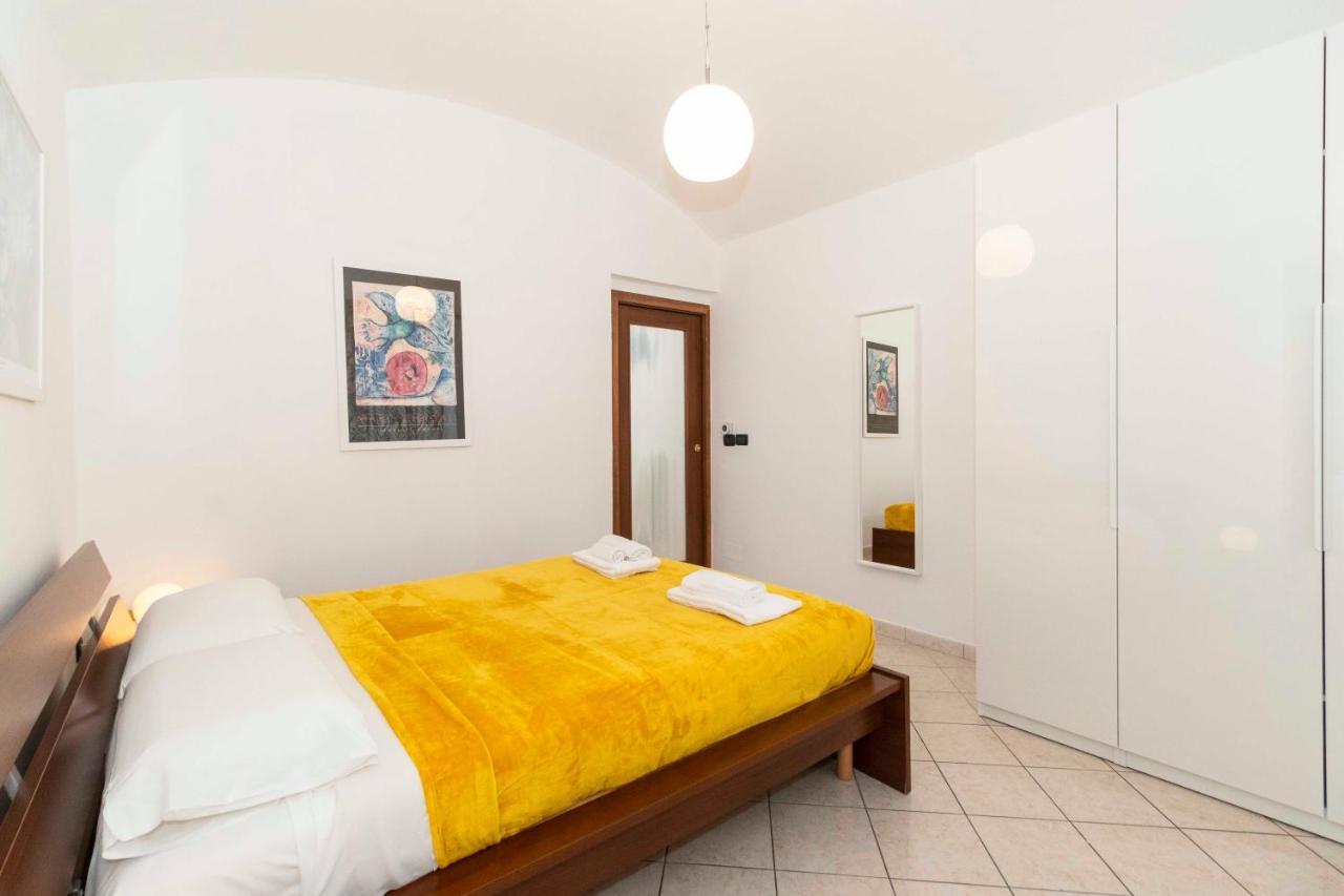 Ferienwohnung Colourful Flat San Donato Turin Exterior foto