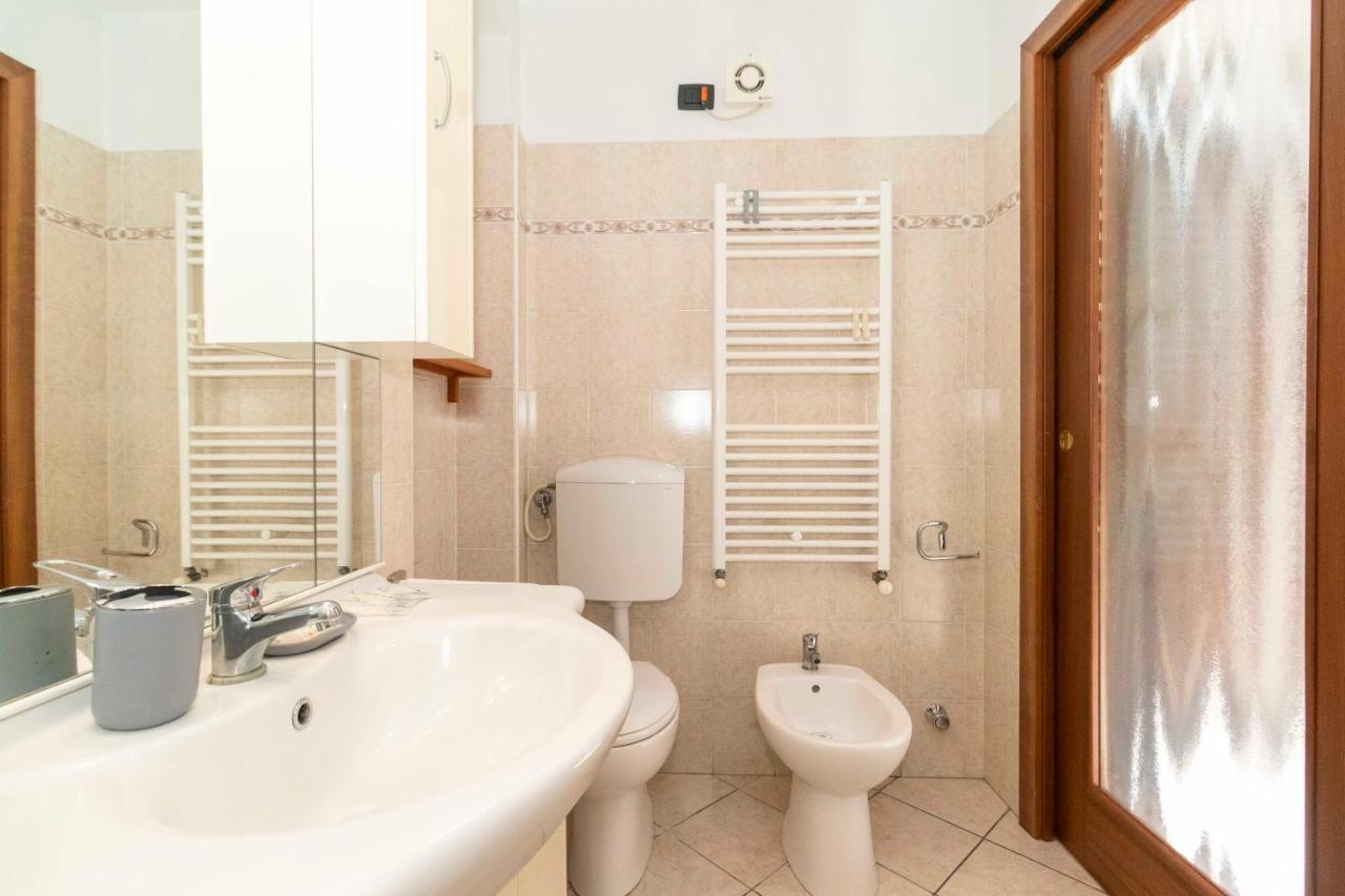 Ferienwohnung Colourful Flat San Donato Turin Exterior foto